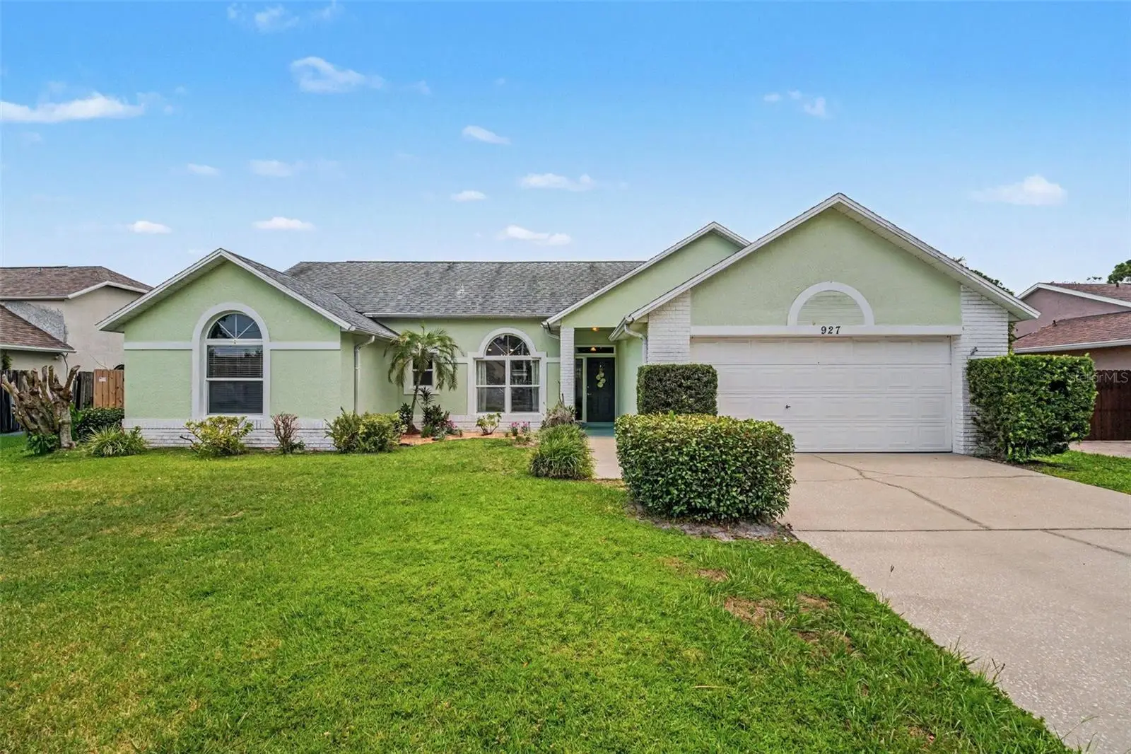 927 Jamestown Drive, FL