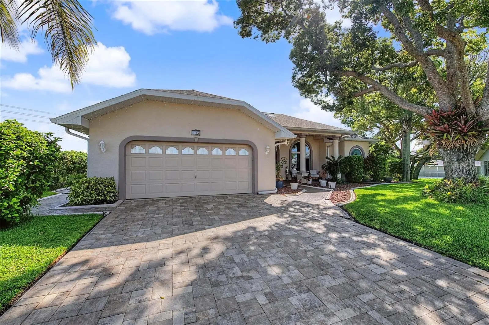 8835 Helmsly Lane, FL