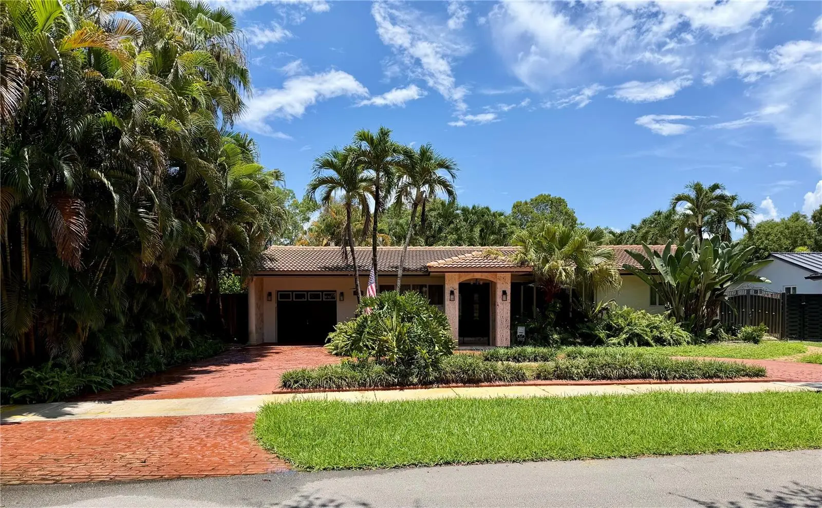 14821 Palmetto Palm Avenue, FL