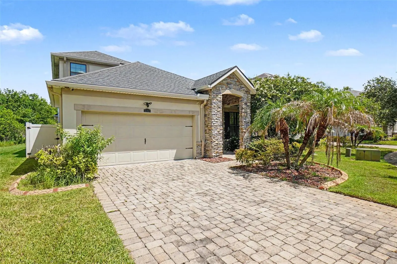 12324 Streambed Drive, FL
