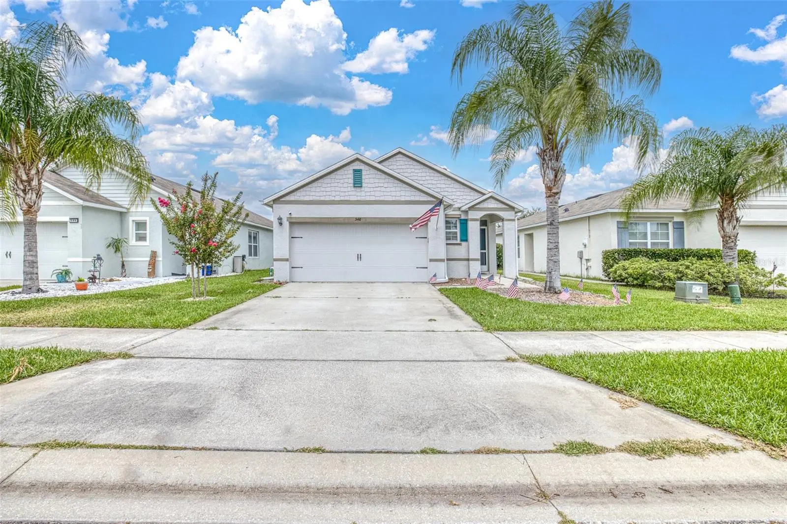 548 Armoyan Way, FL