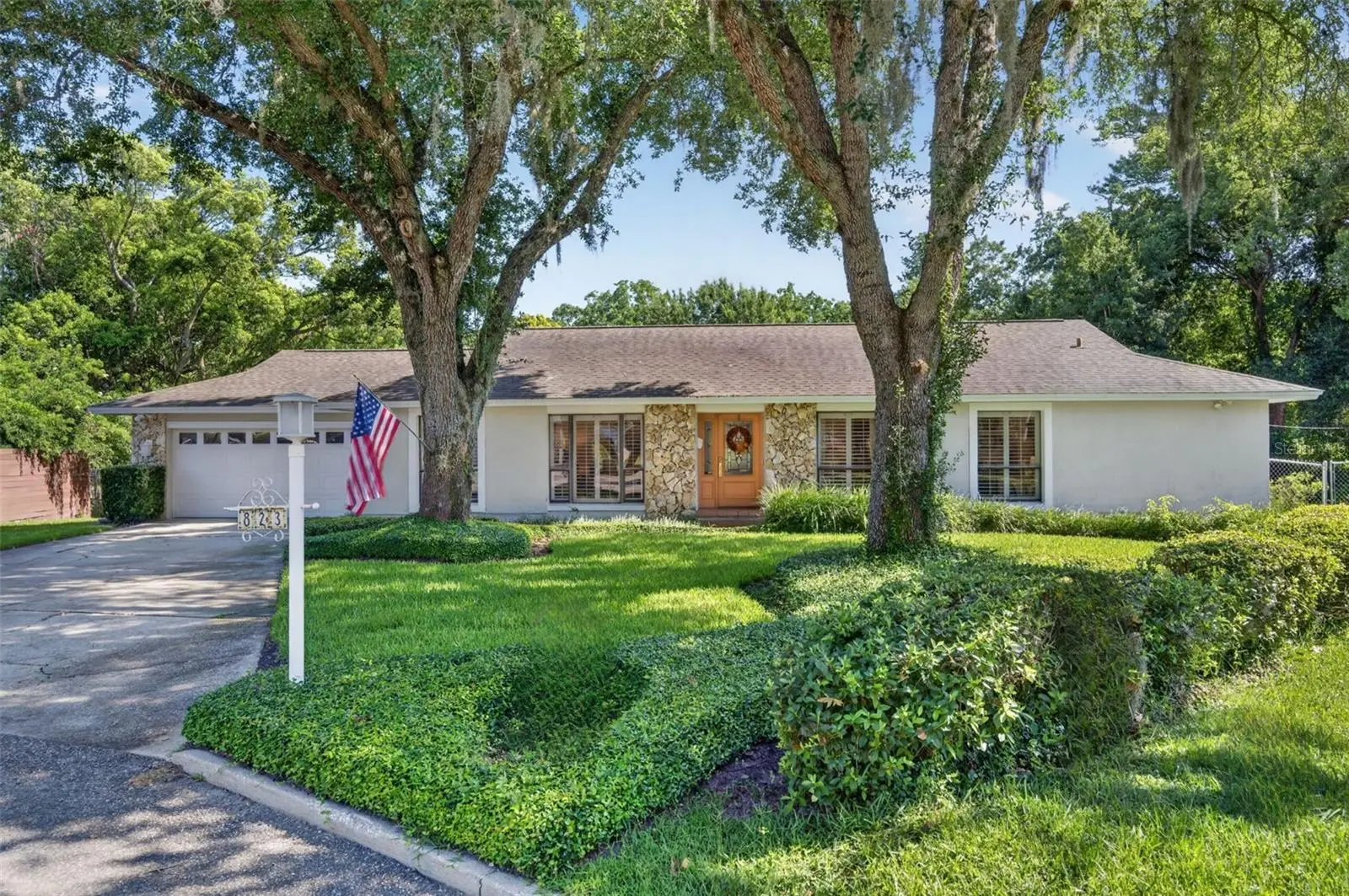 823 Woods Court, FL