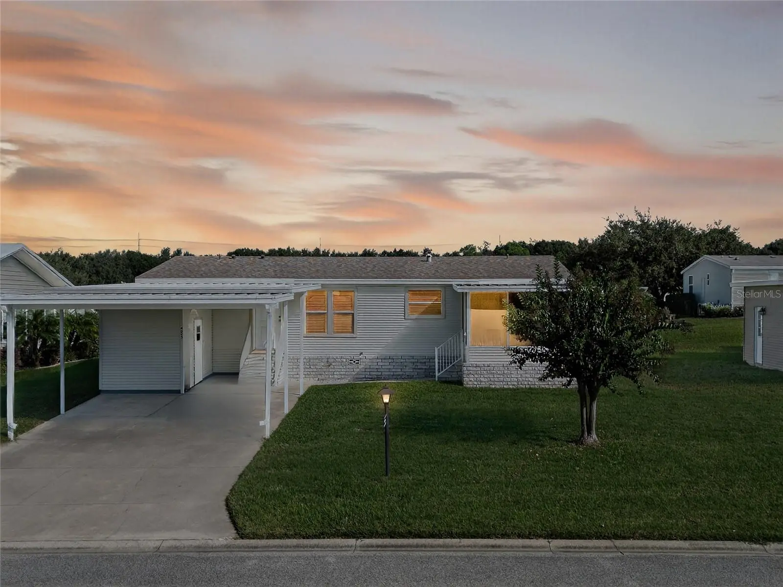 4025 Myrtle Oak Court, FL