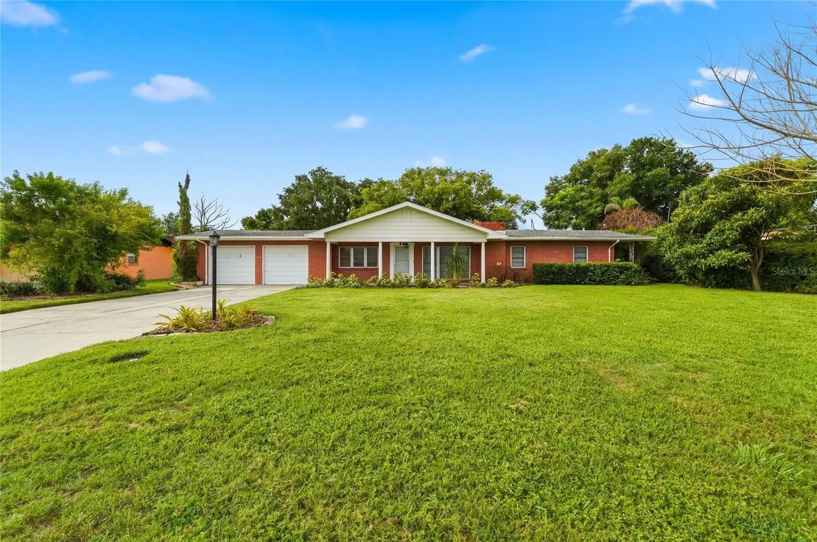 1475 Lake Howard Drive, FL