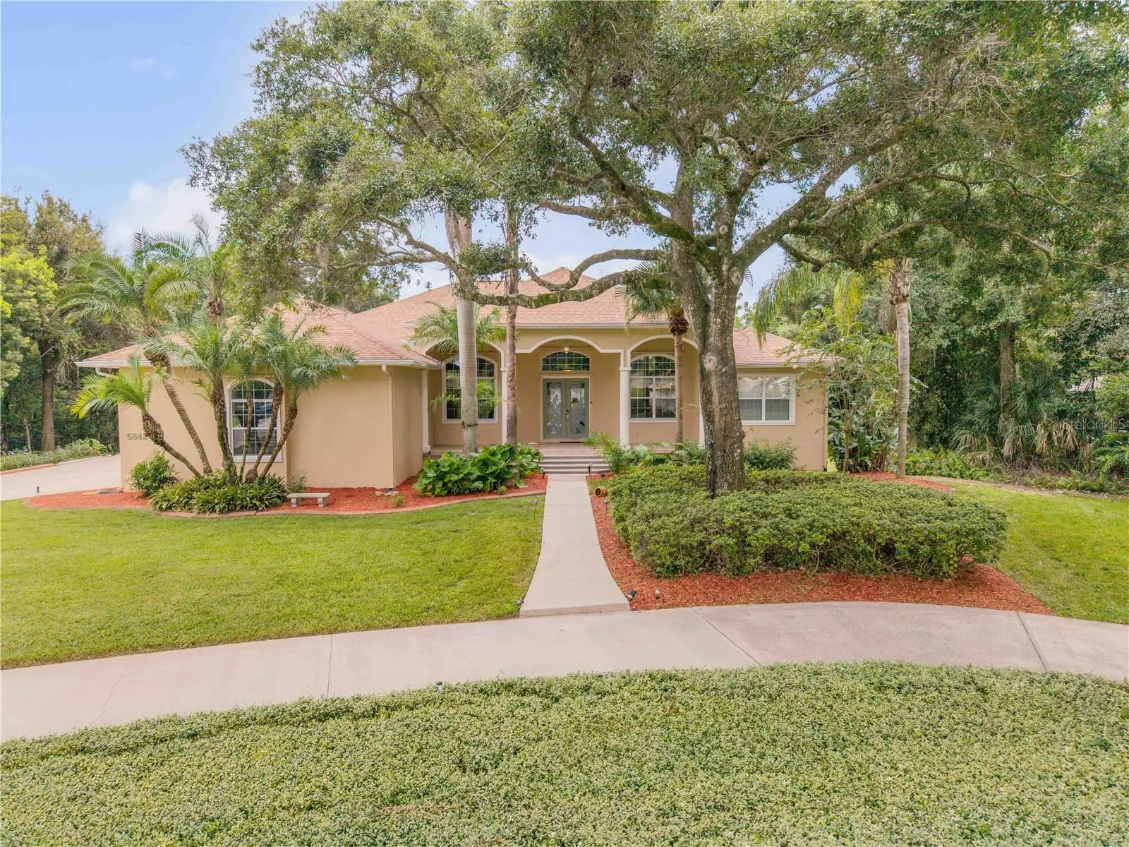 5842 Spruce Creek Woods Drive, FL