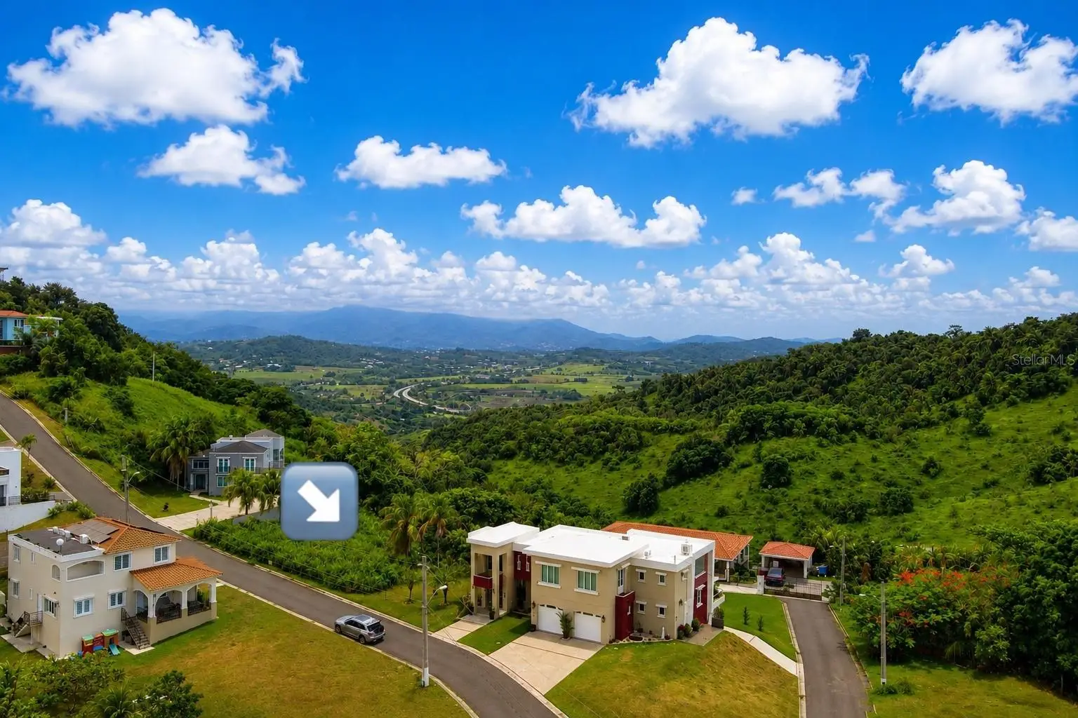 Anton Ruiz, PR