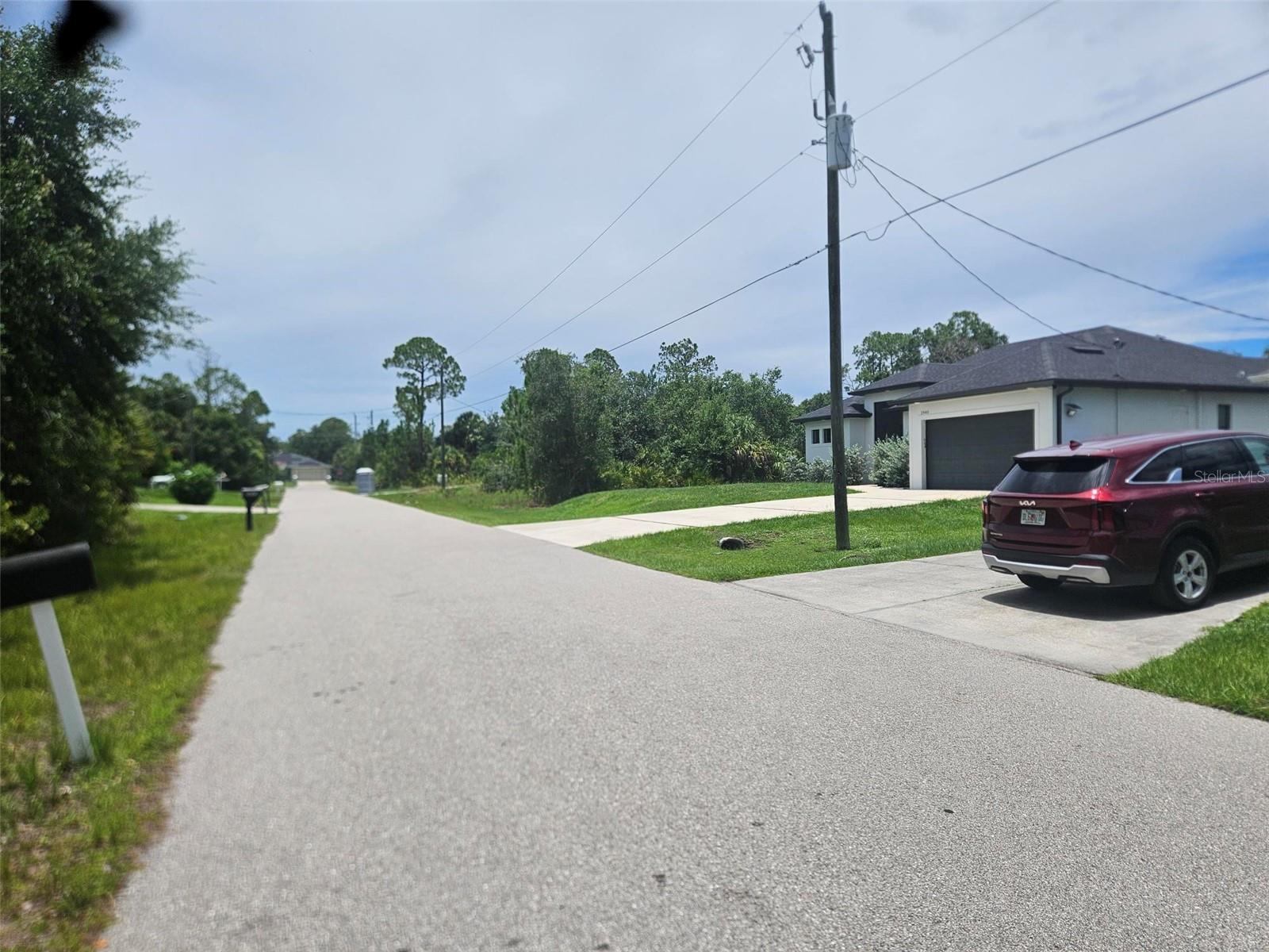 Wells Avenue, FL