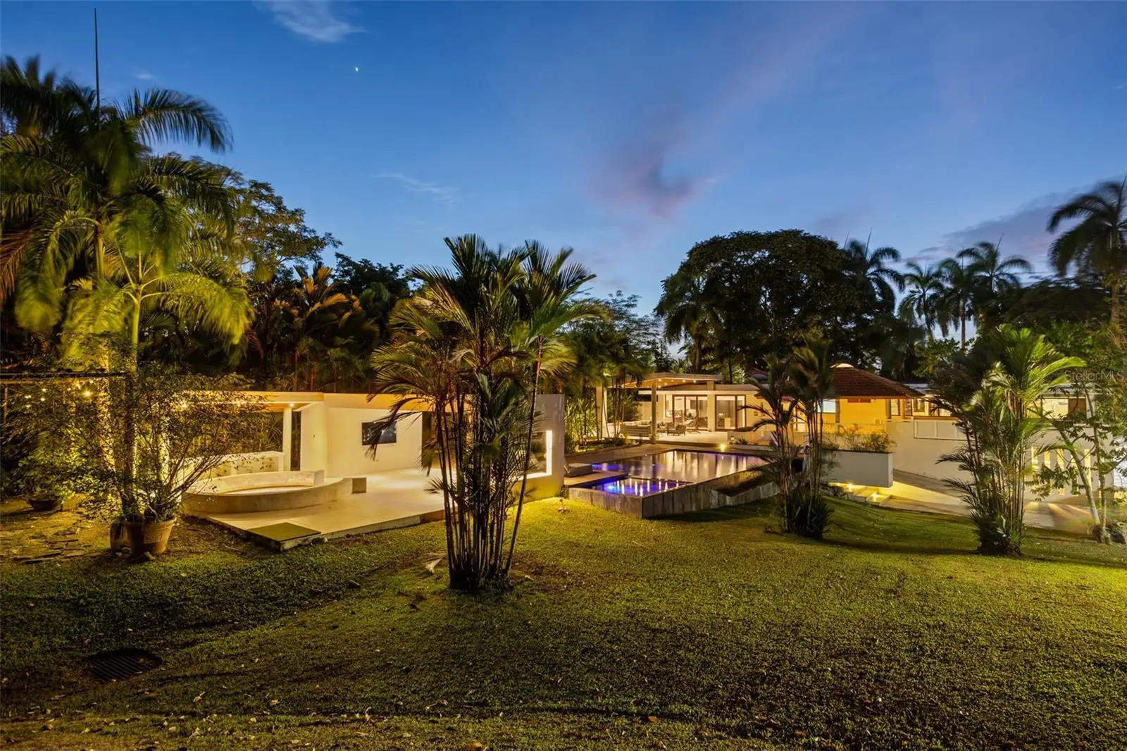 1841 Begonia St, Santa Maria, PR