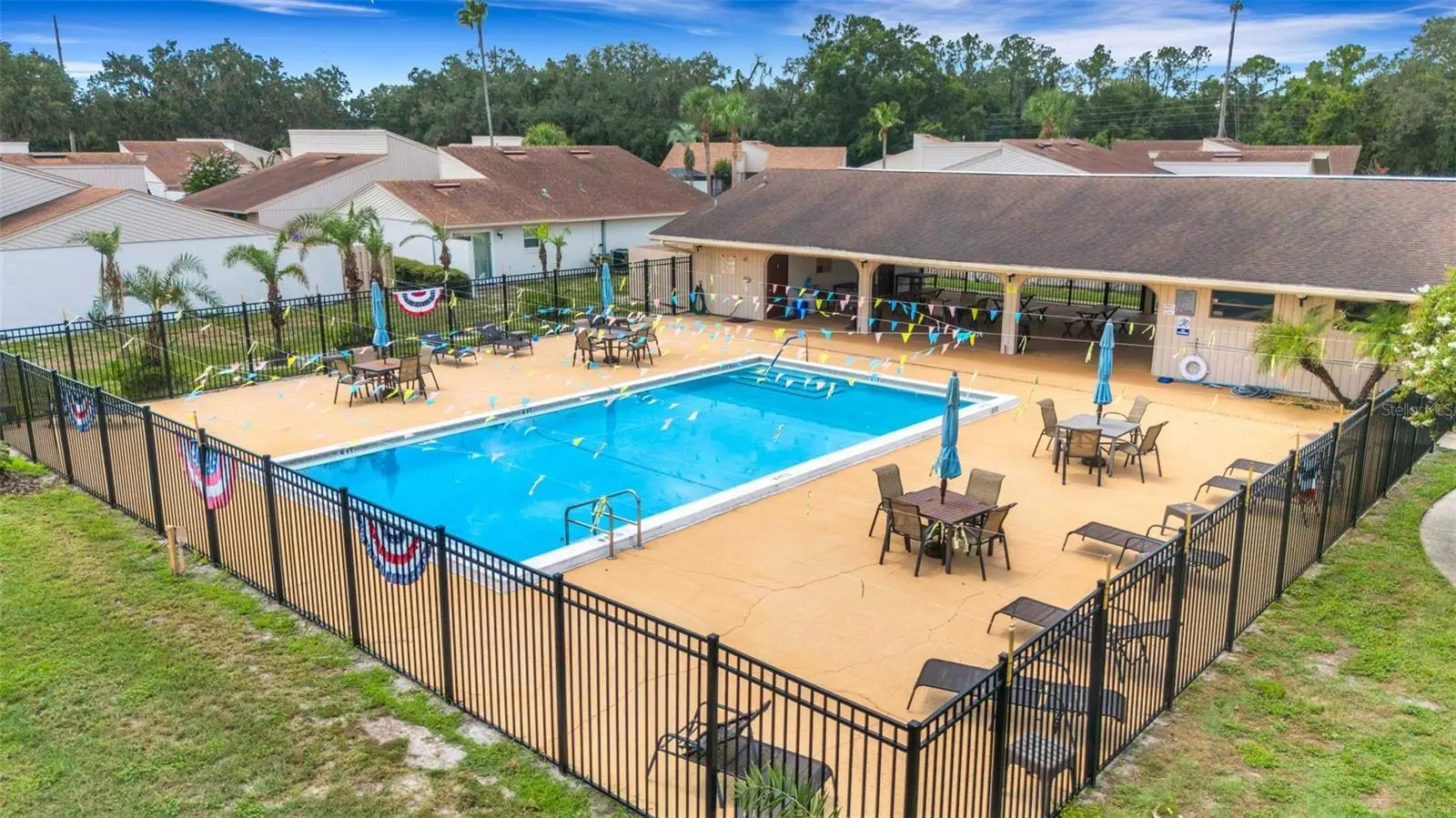 4223 Oak Loop, FL