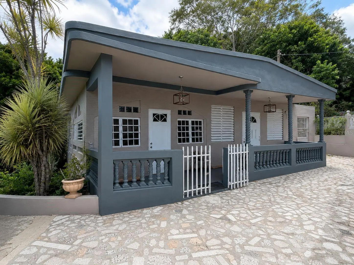 101 Isidoro Camacho, PR