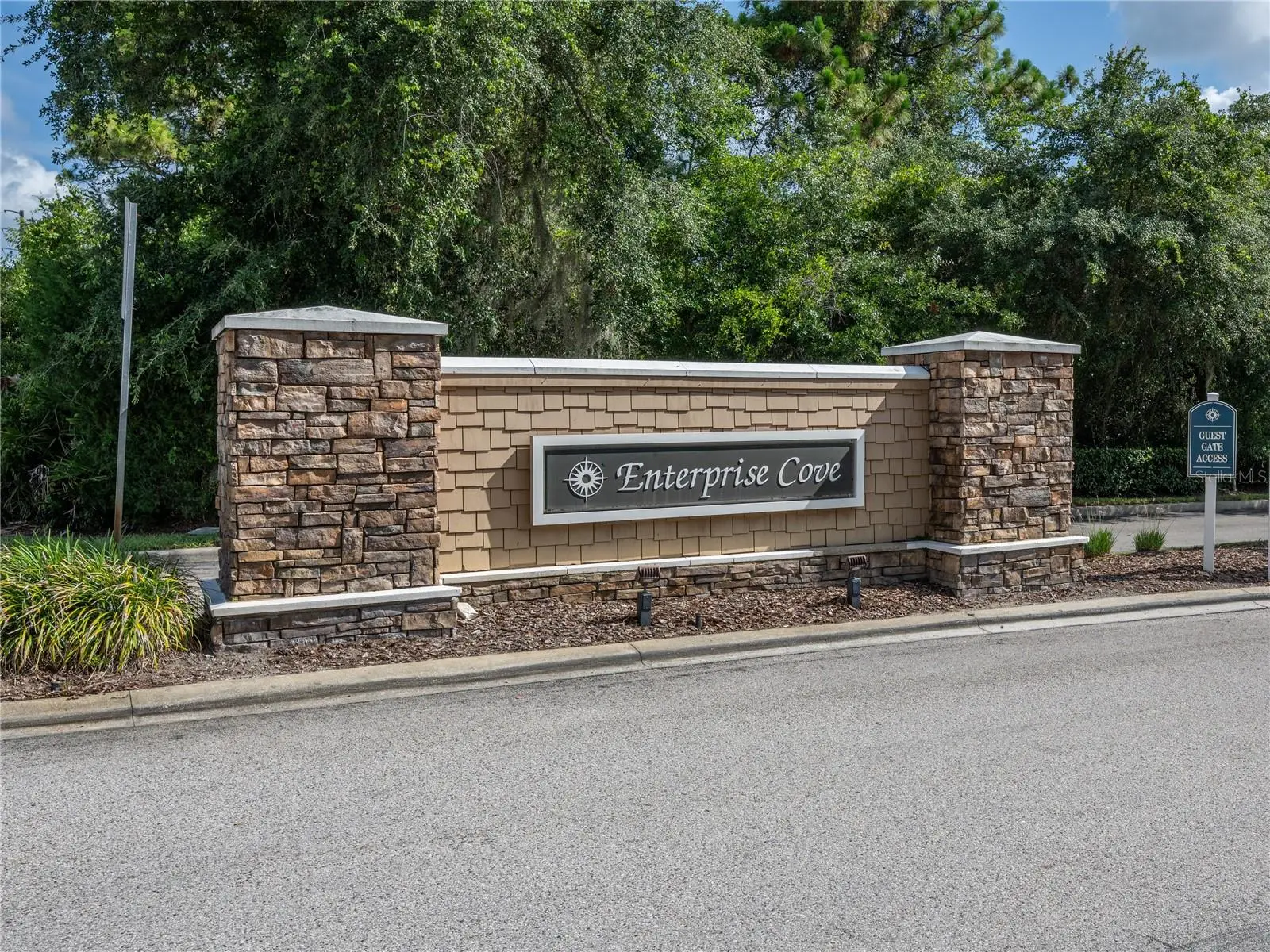 930 Moonlight Cove Road, FL
