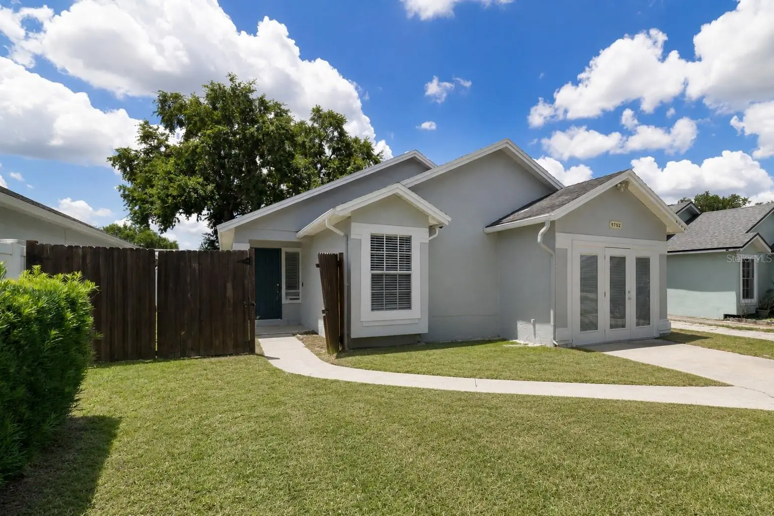 9752 Piney Point Circle, FL