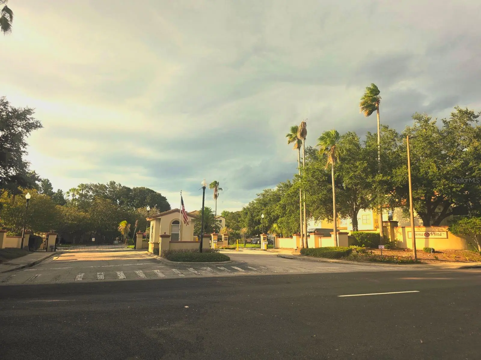 827 Camargo Way, FL