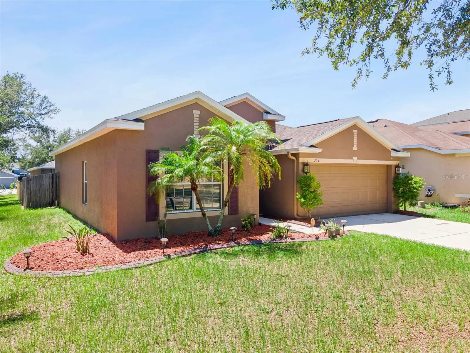 725 Star Pointe Drive, FL