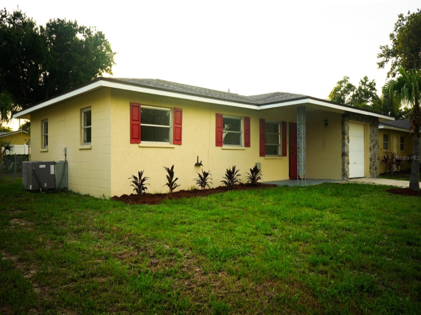 1051 Venetian Parkway, FL