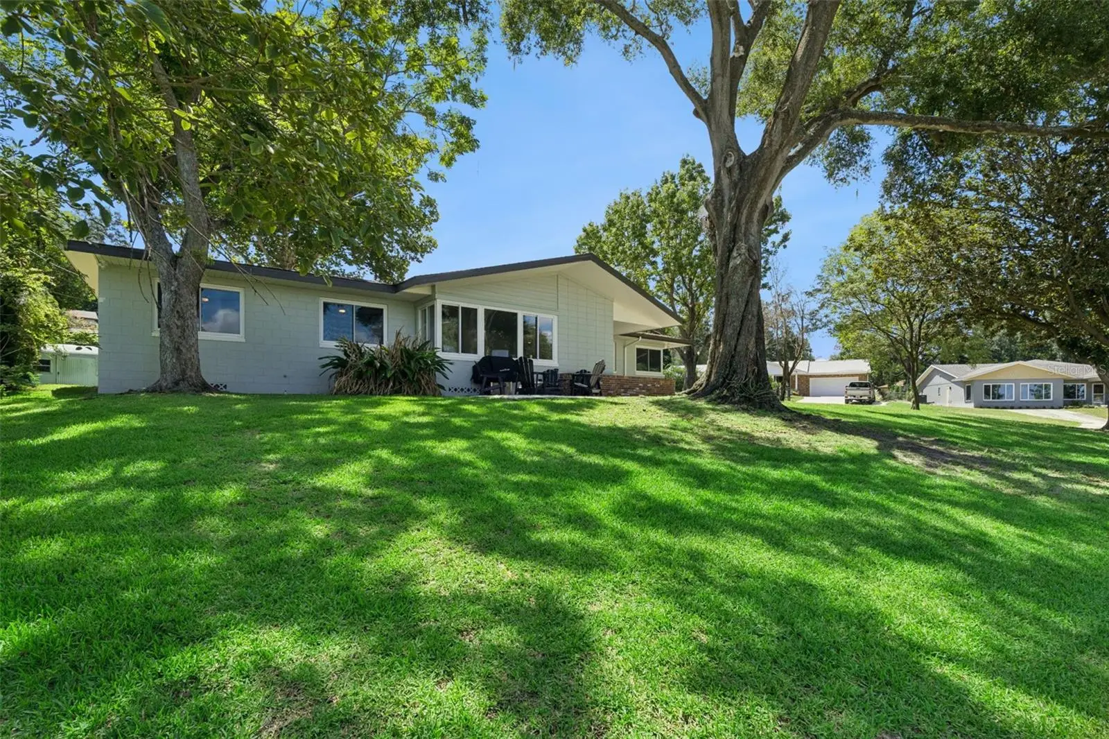 290 Carroll Street, FL