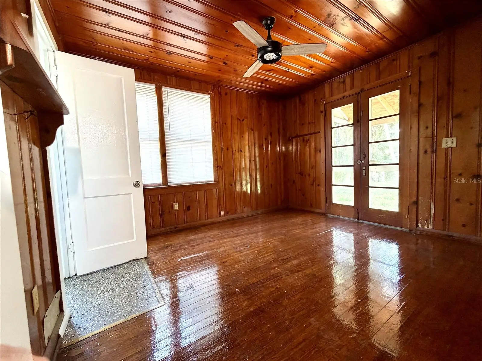 629 Avenue A, FL