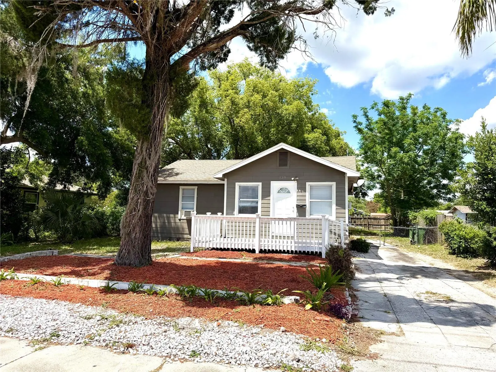 139 Avenue G, FL