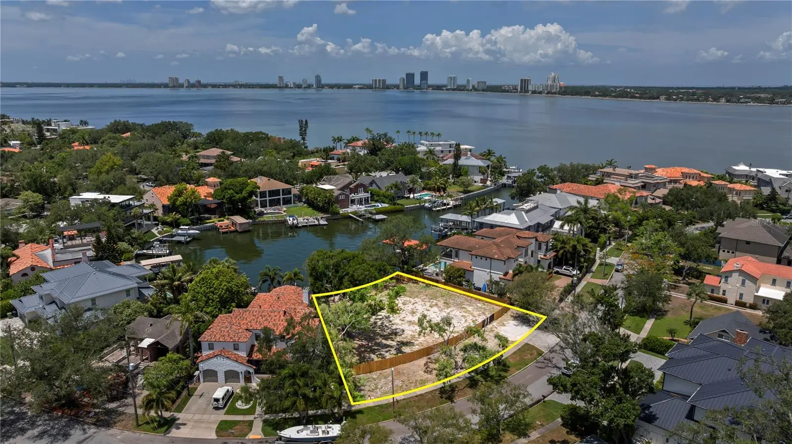 86 Bahama Circle, FL