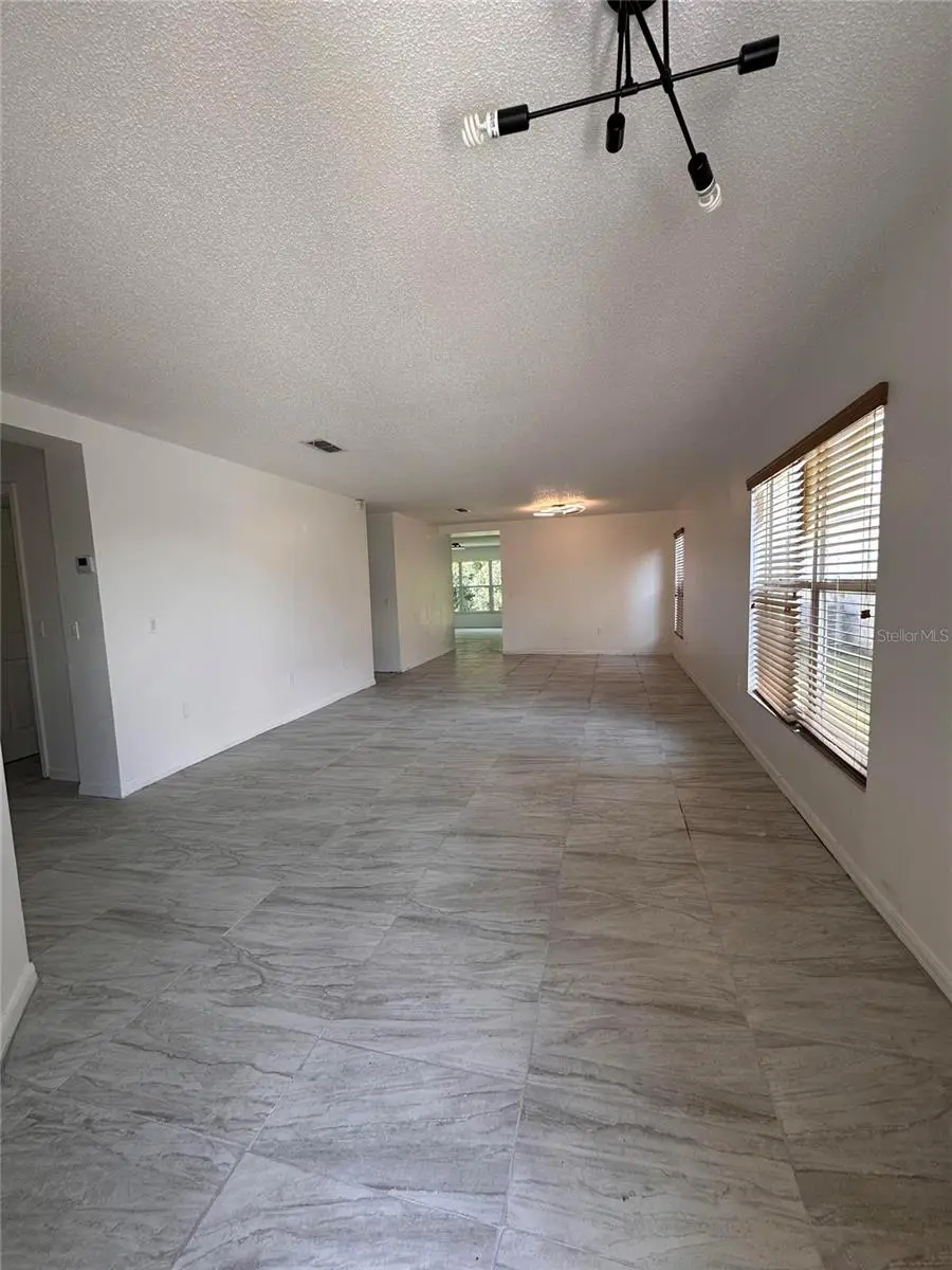 4502 Philadelphia Circle, FL