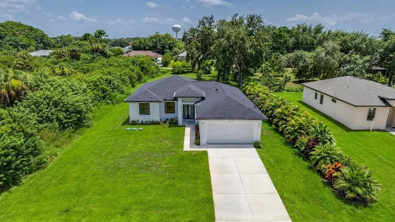 2713 8th Street, FL