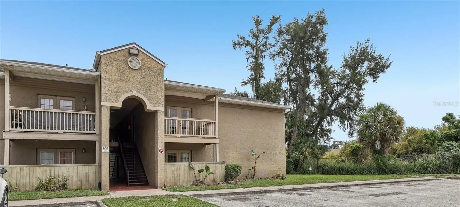 305 Wymore Road, FL