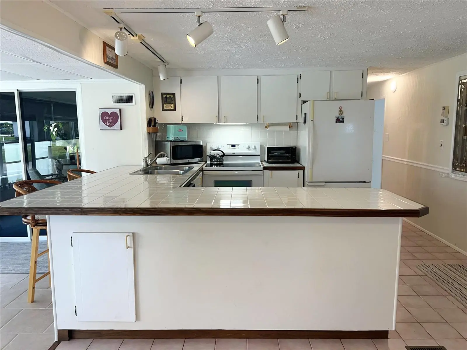 235 Trailorama Drive, FL