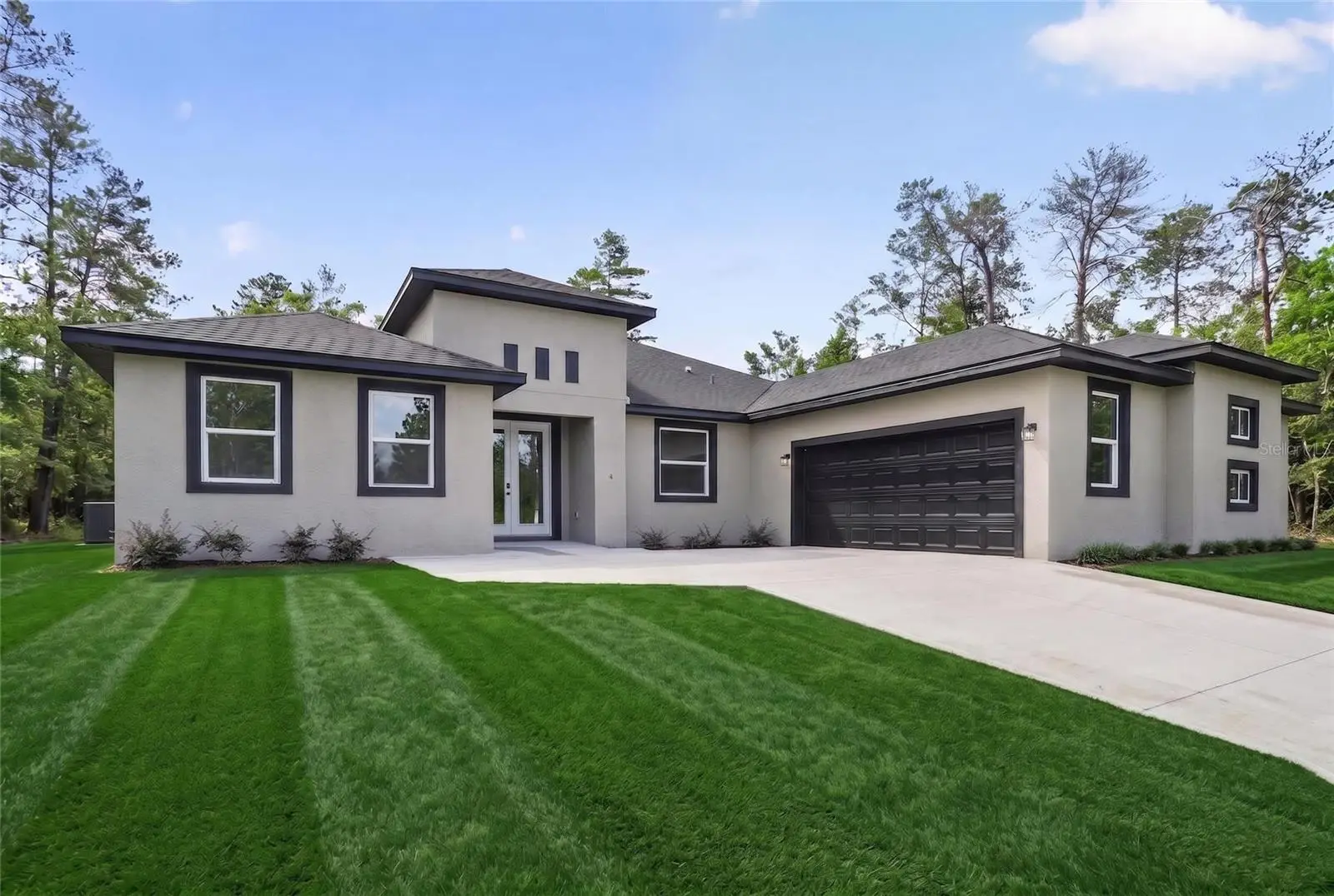 4 Lone Pine Street, FL