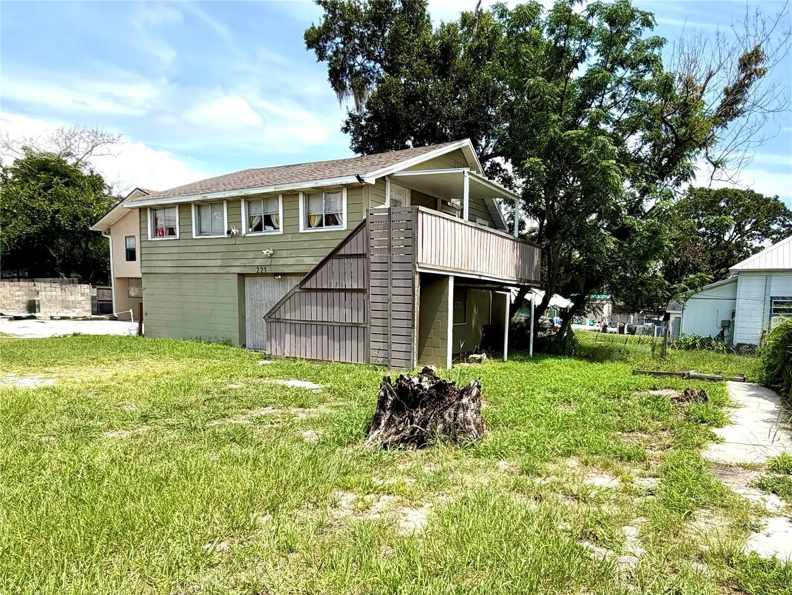 221 Avenue C, FL