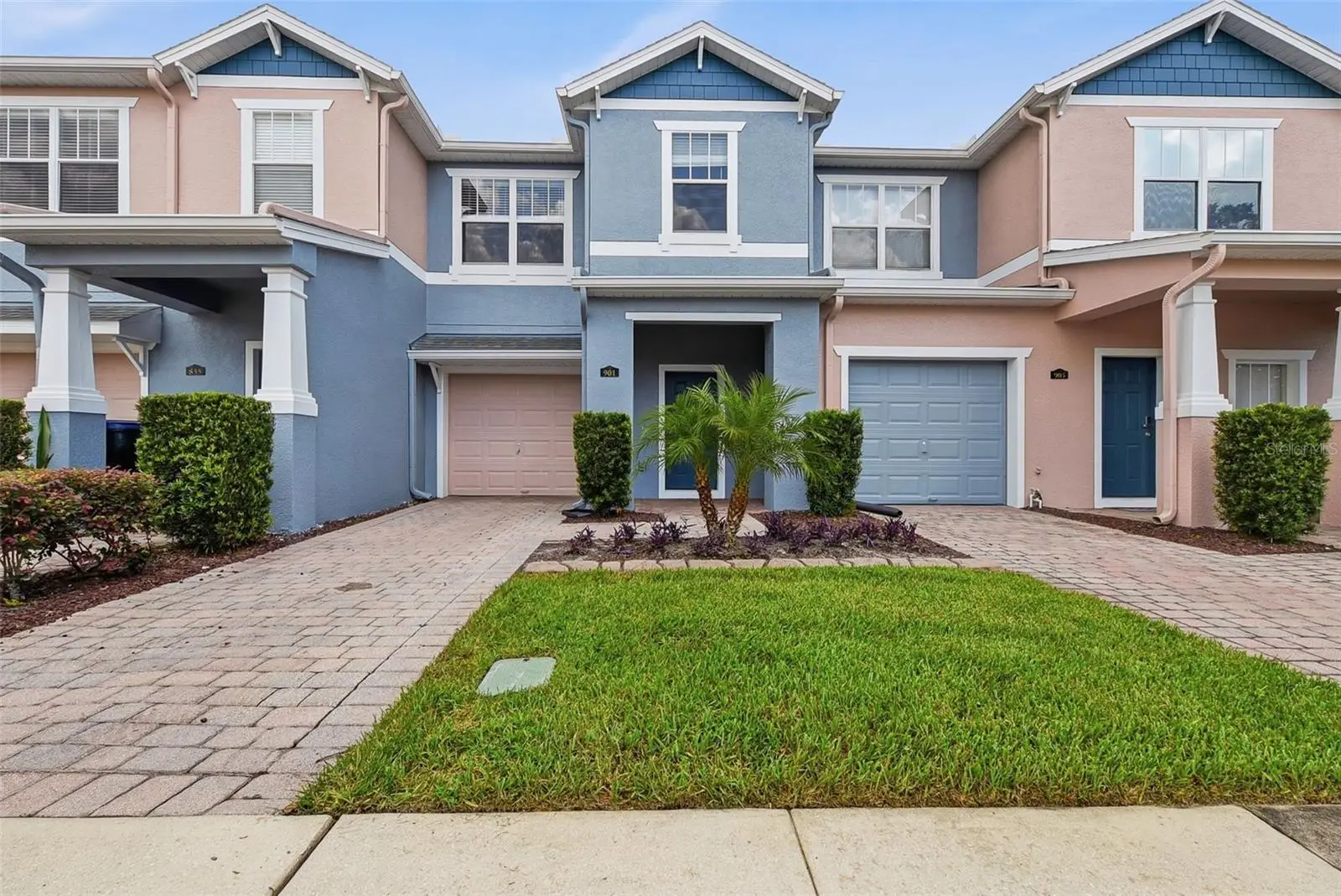 901 Pine Pointe Lane, FL