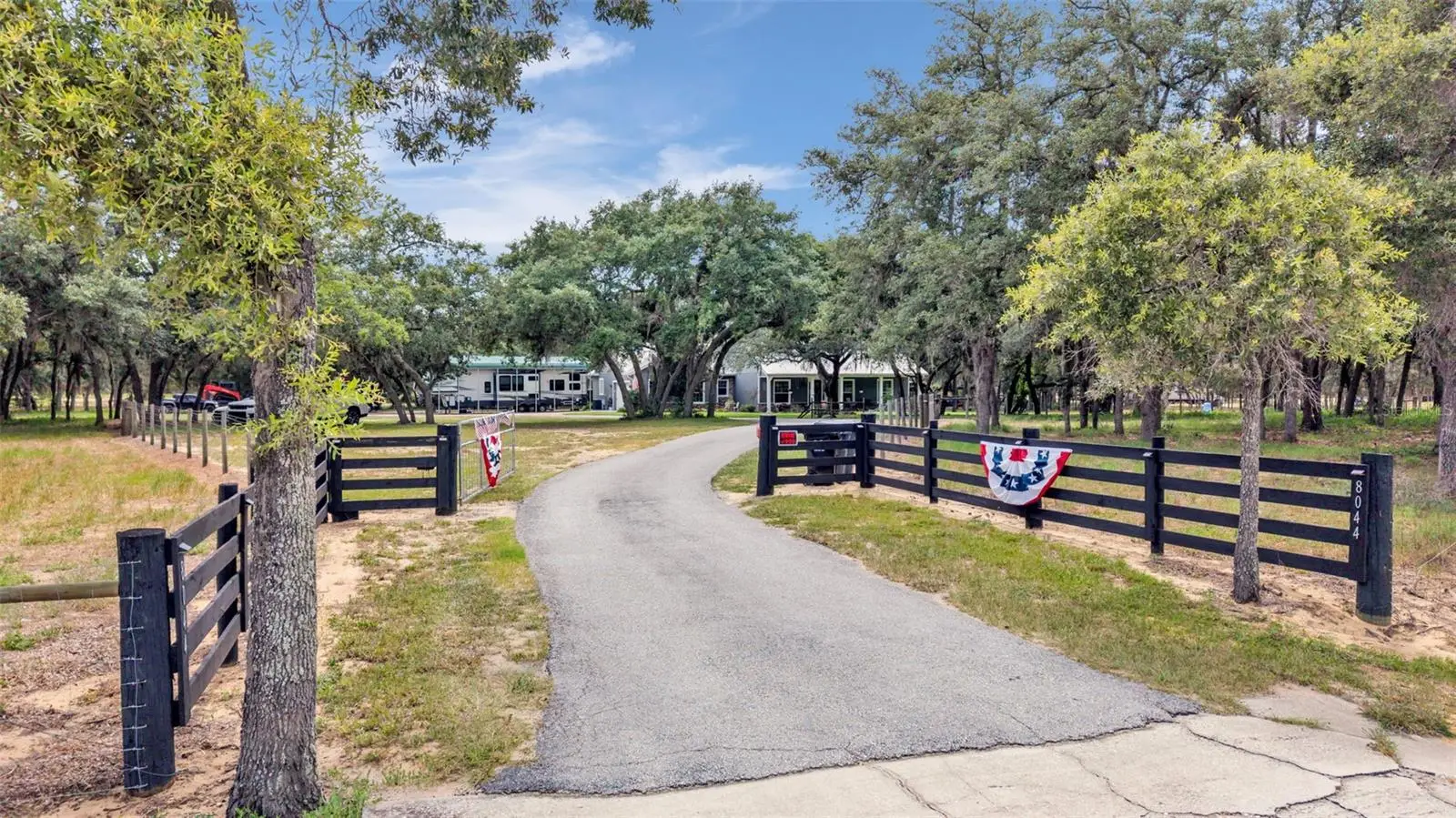 8044 Lake Hatchineha Road, FL