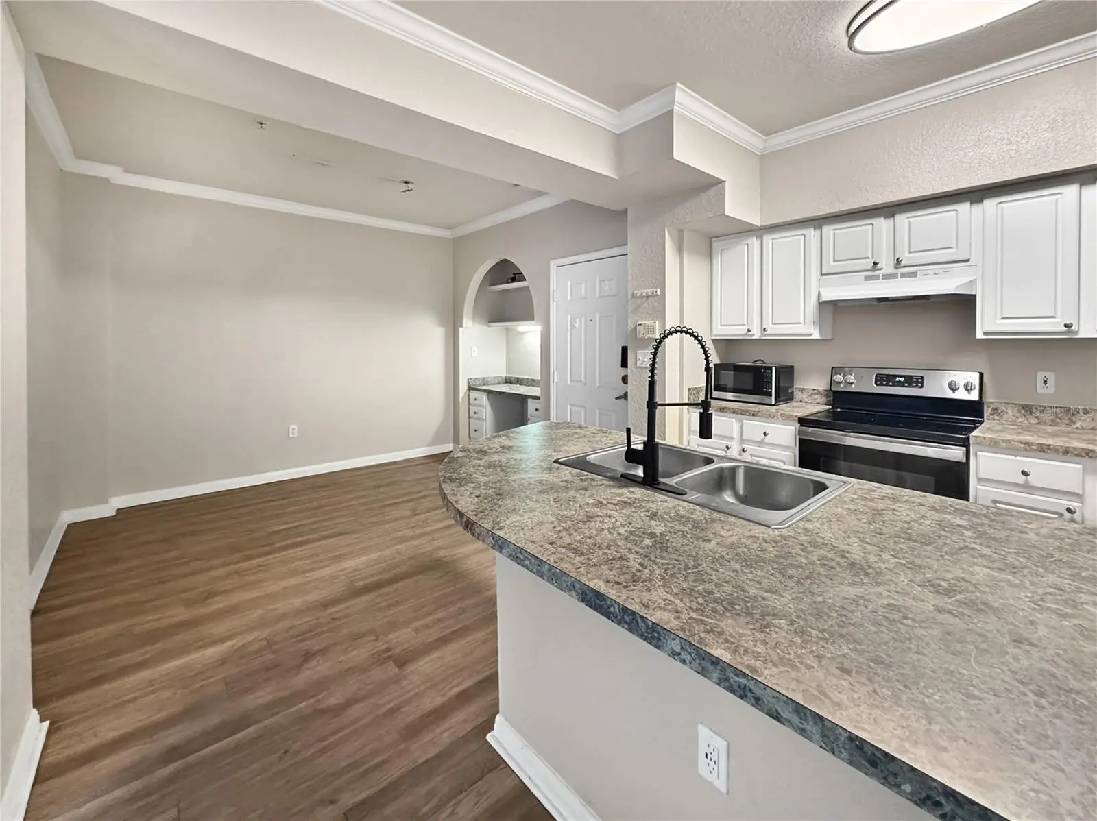911 Orange Avenue, FL