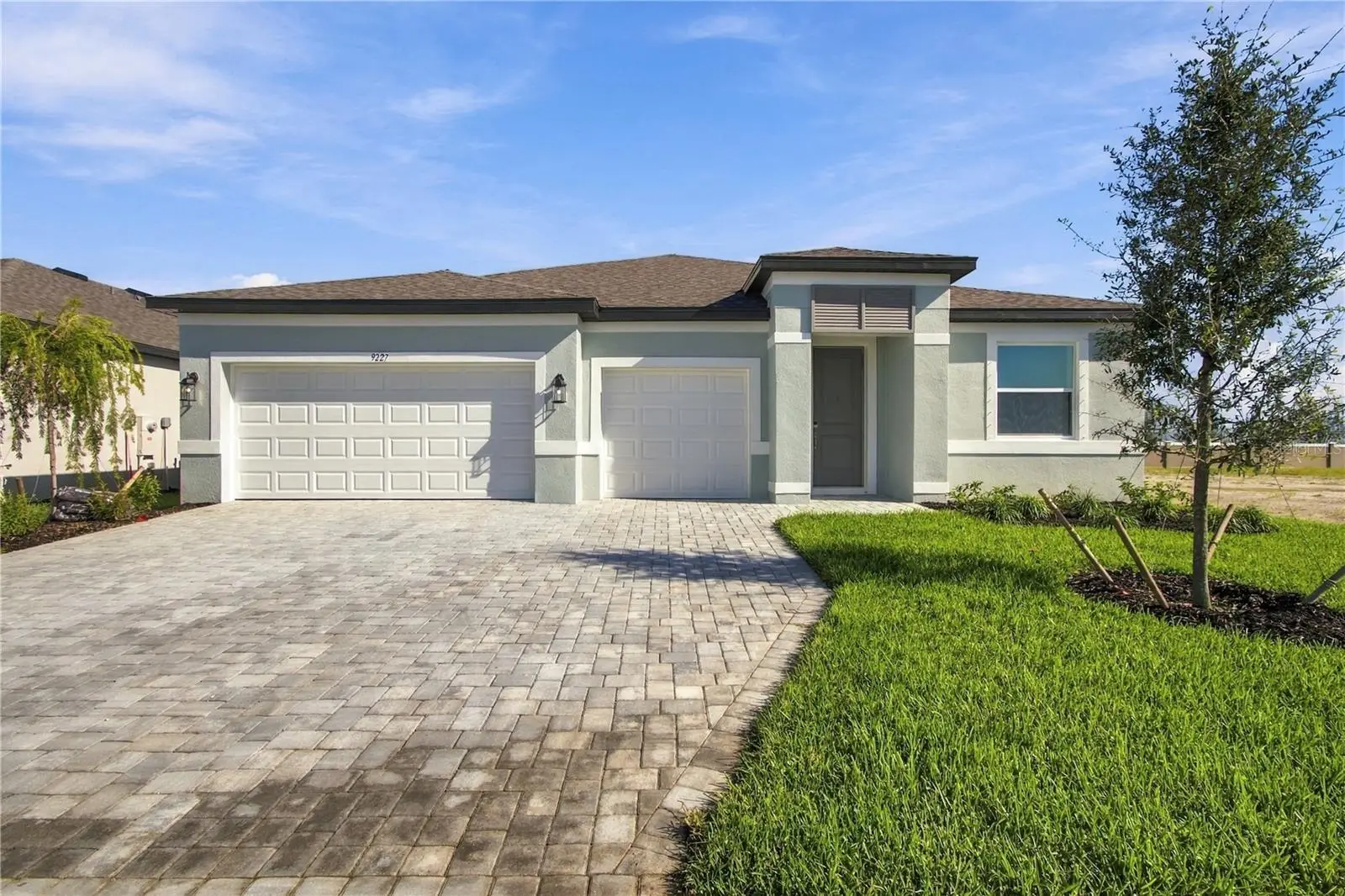 9227 Deep Horizon Loop, FL