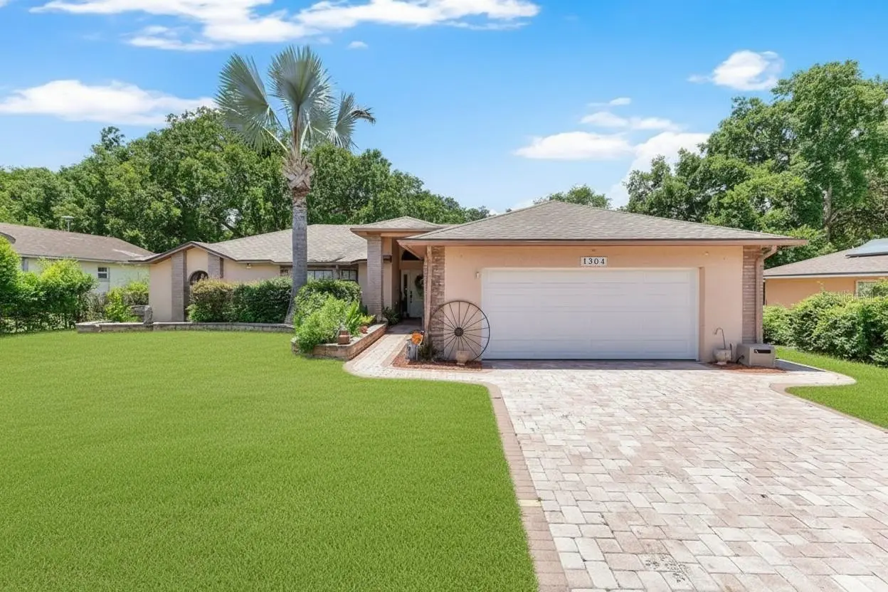 1304 Ariana Woods Circle, FL