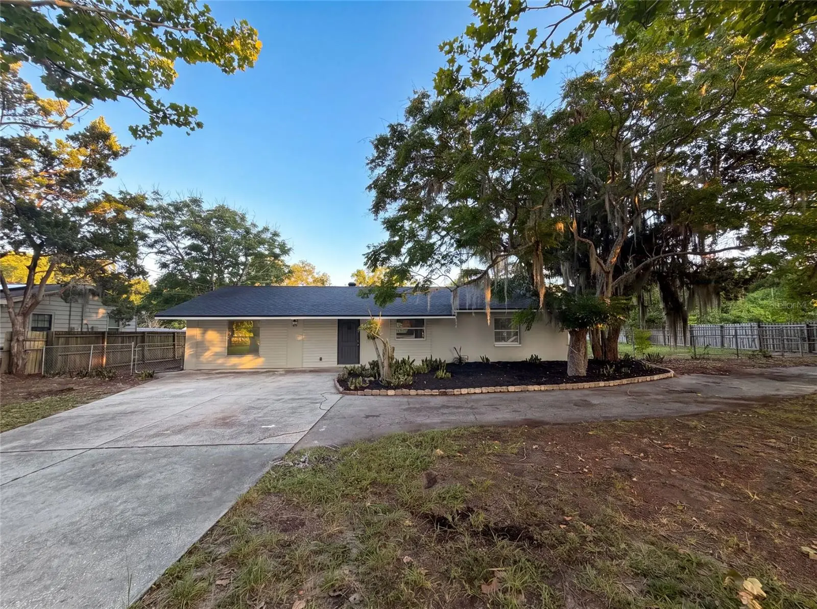 827 Dora Avenue, FL