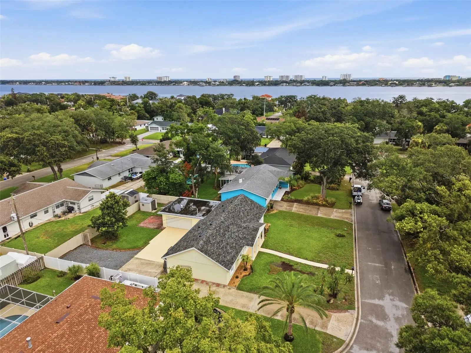 59 Crestwood Circle, FL