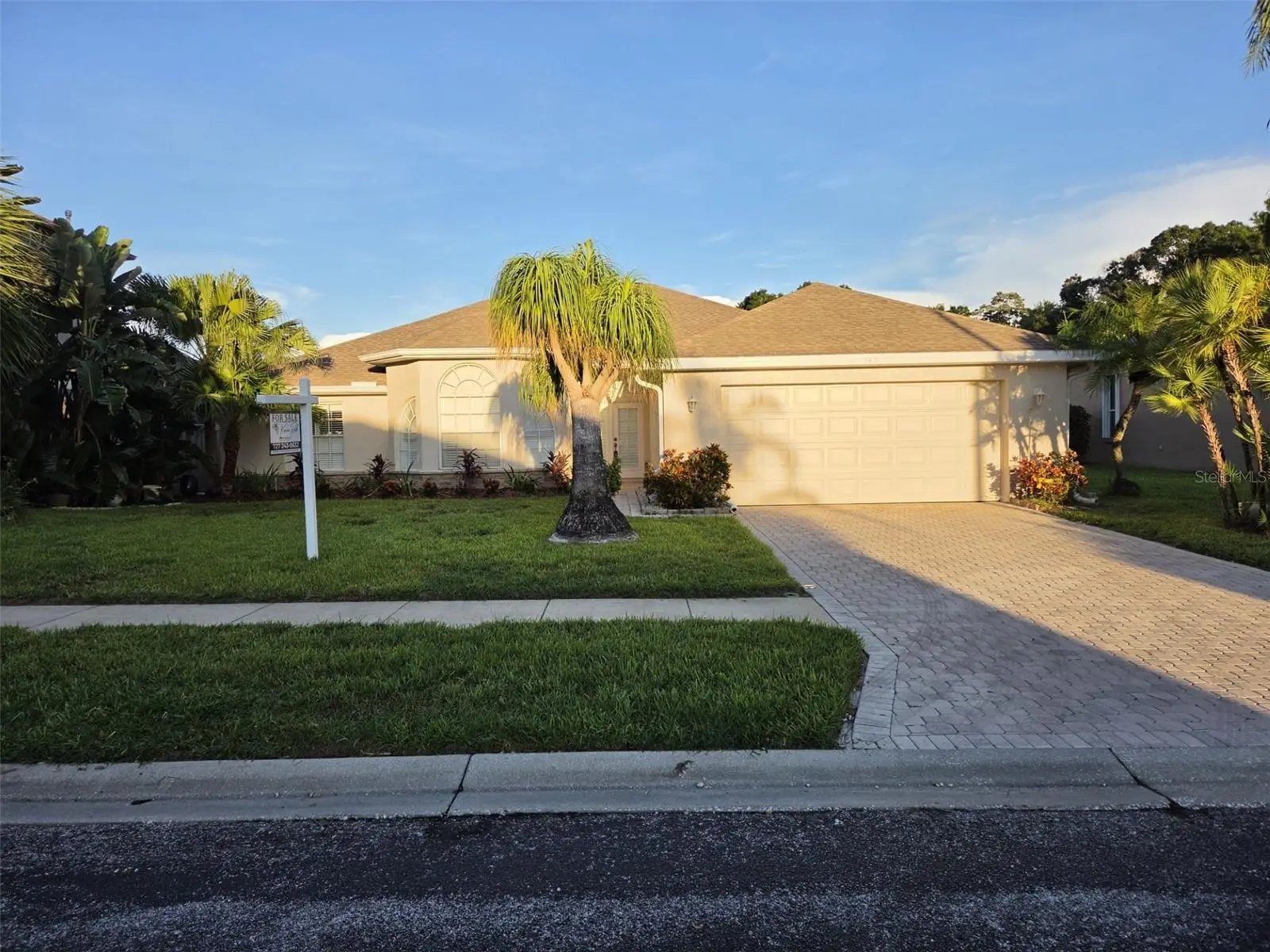740 Salt Lake Drive, FL