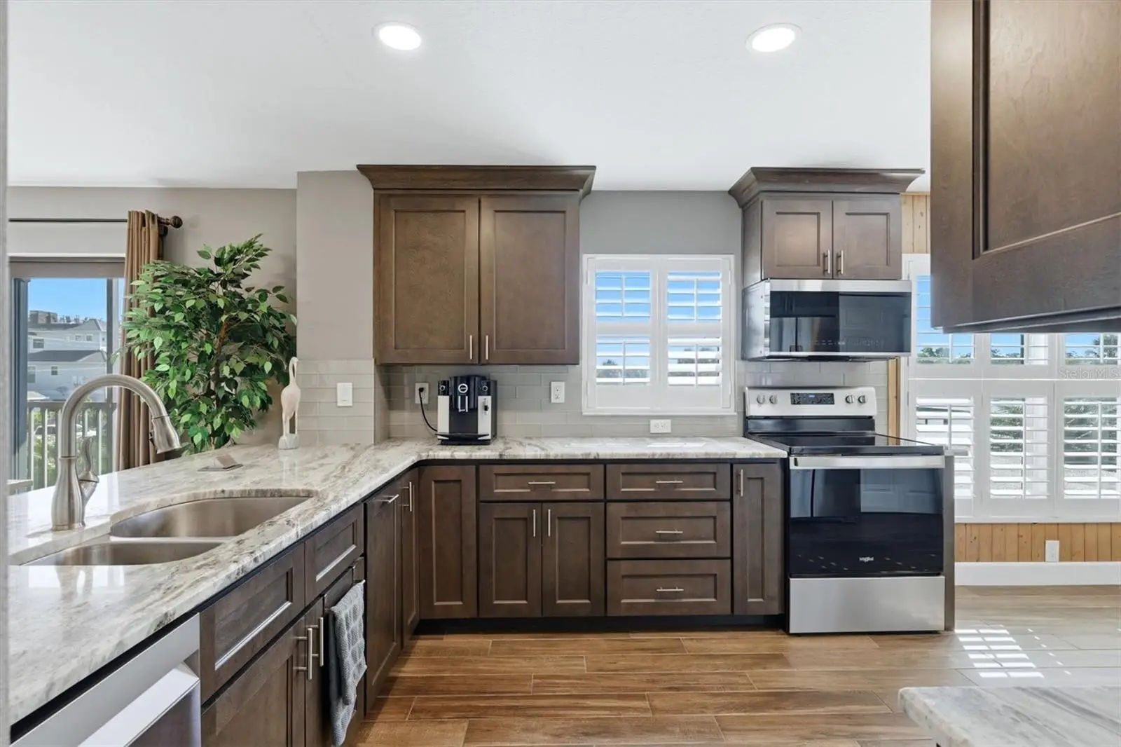 1001 Benjamin Franklin Drive, FL