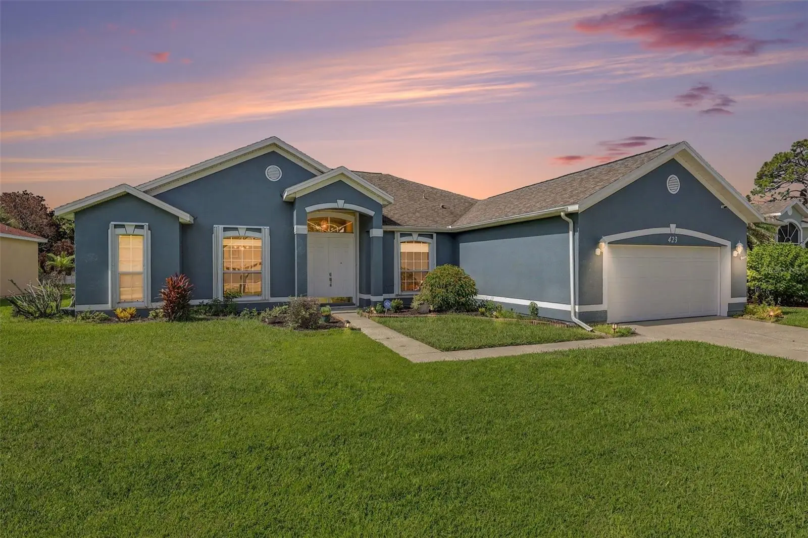 423 Stonehenge Circle, FL