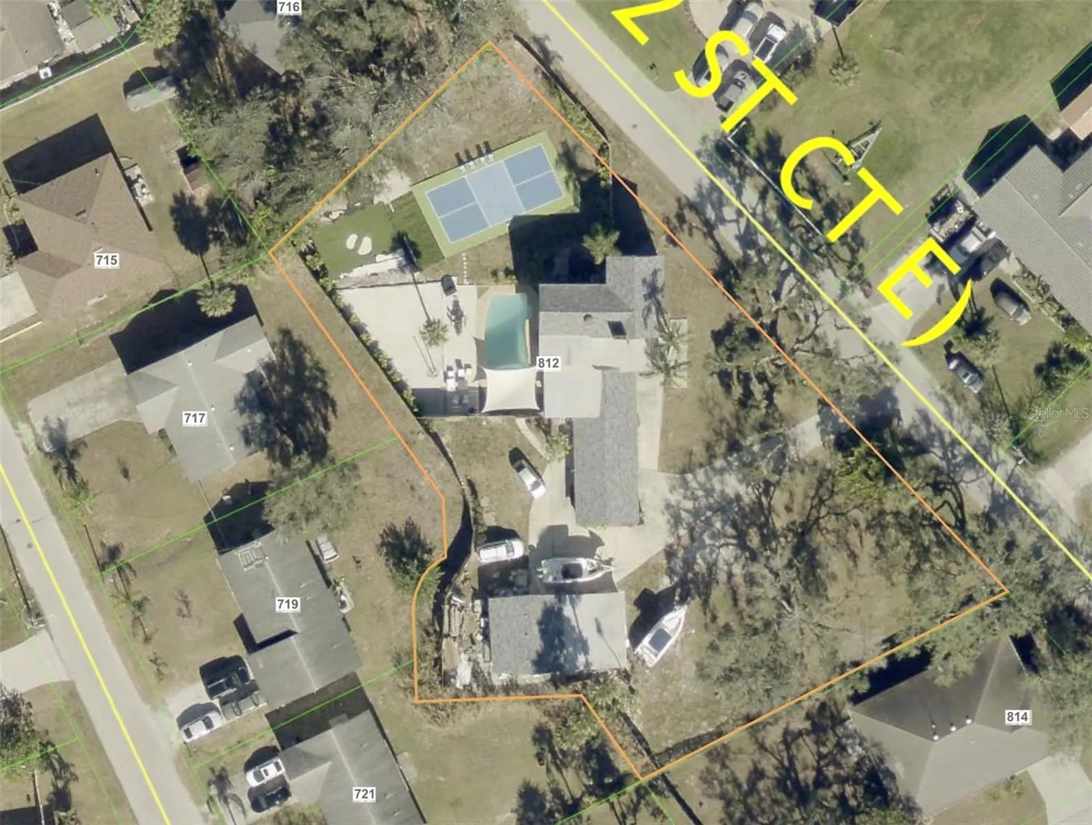 812 Tropical Drive, FL