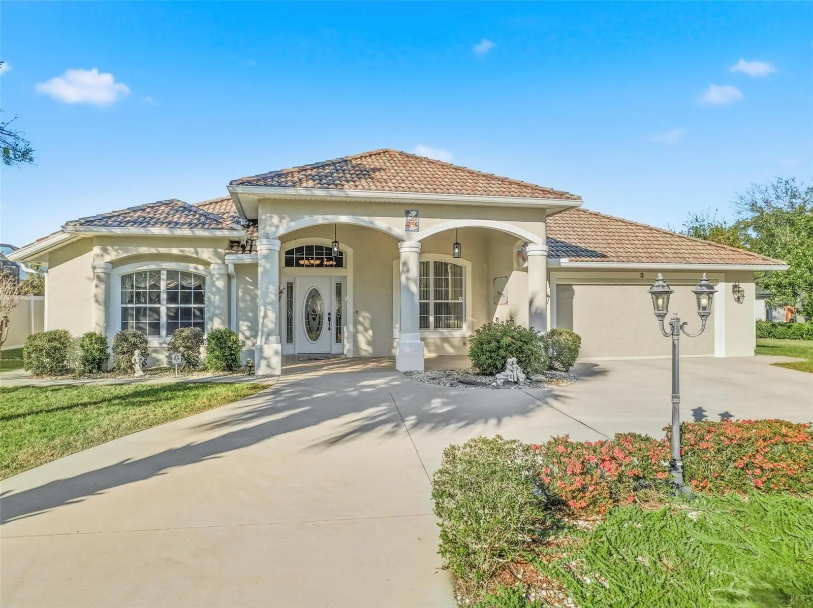 3 Falls Place, FL