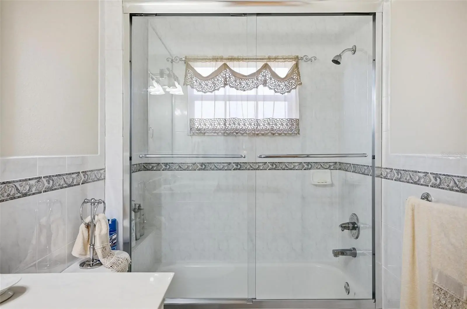 3 Falls Place, FL
