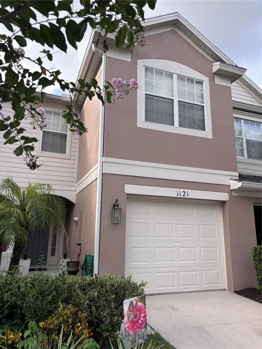 1121 Loyola Court, FL