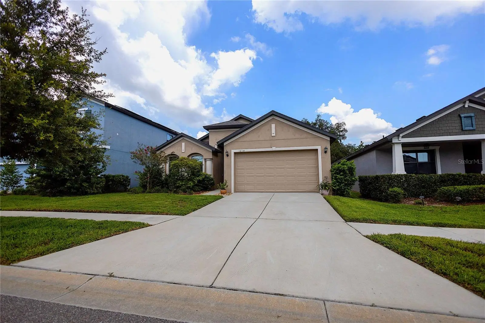 1214 Florablu Drive, FL