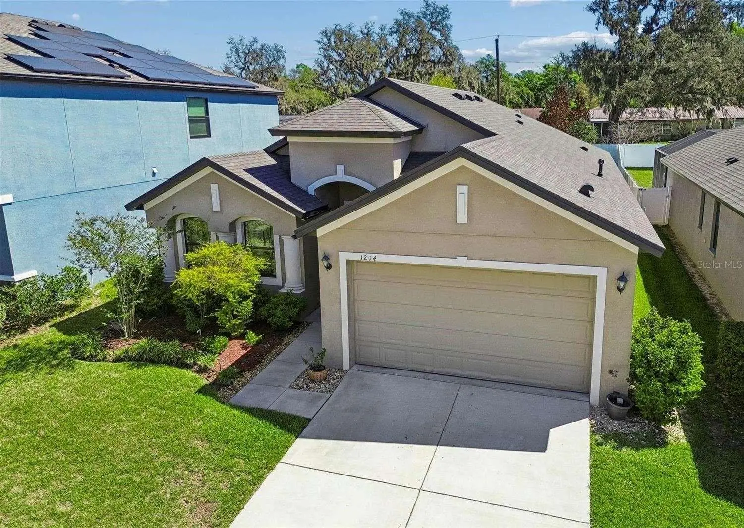 1214 Florablu Drive, FL