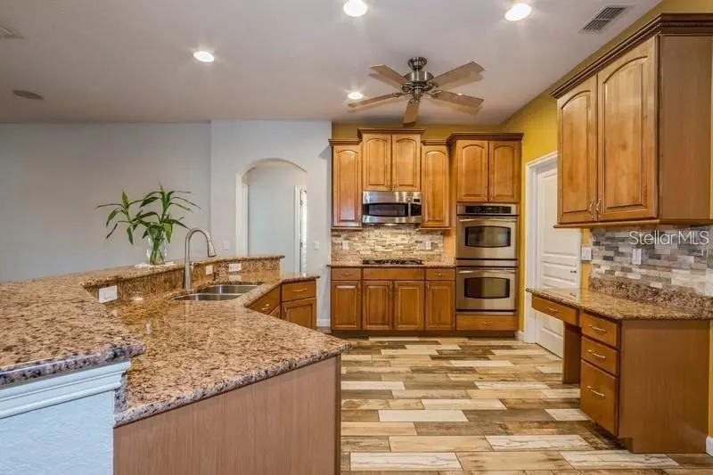 3814 Thornewood Way, FL