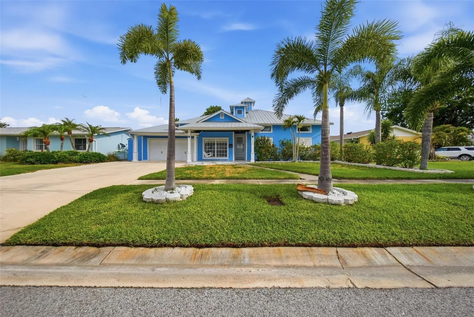 8722 Palisades Drive, FL