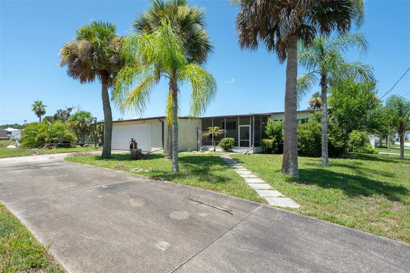 110 Charles Street, FL