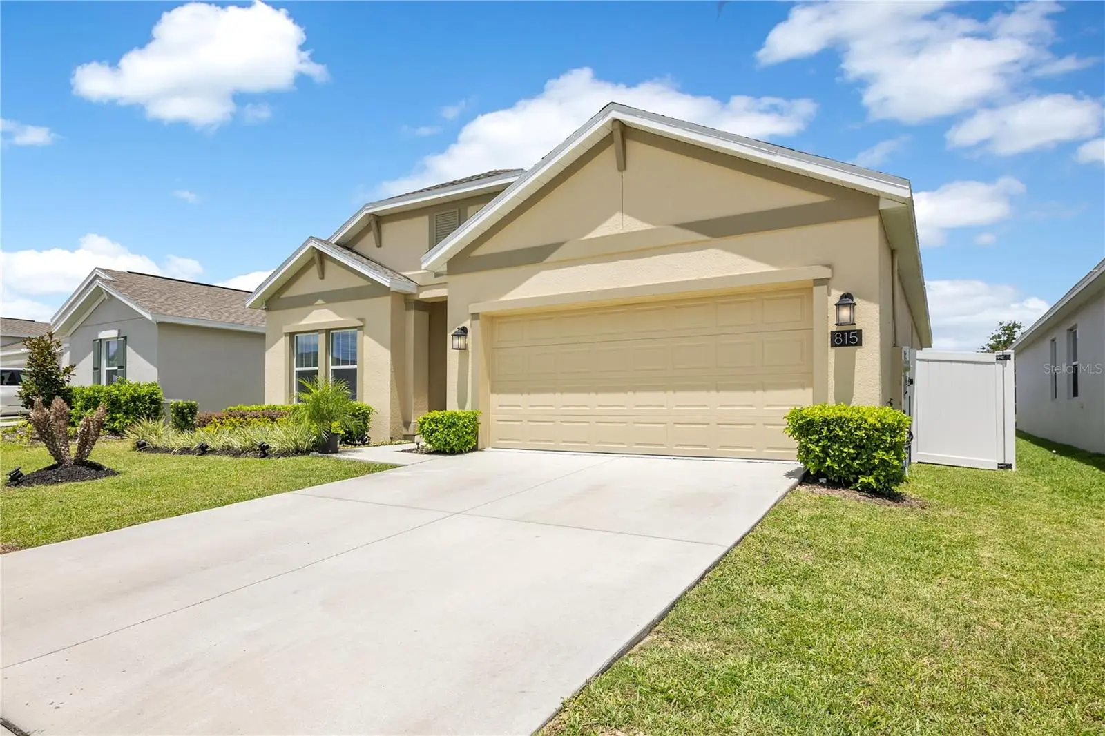 815 Kapi Drive, FL