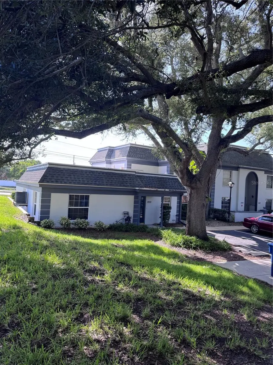 1201 Mcmullen Booth Road, FL